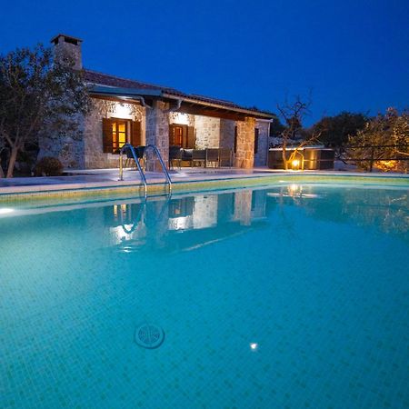 Holiday Home Svemir ドラゲ エクステリア 写真