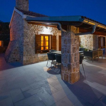 Holiday Home Svemir ドラゲ エクステリア 写真