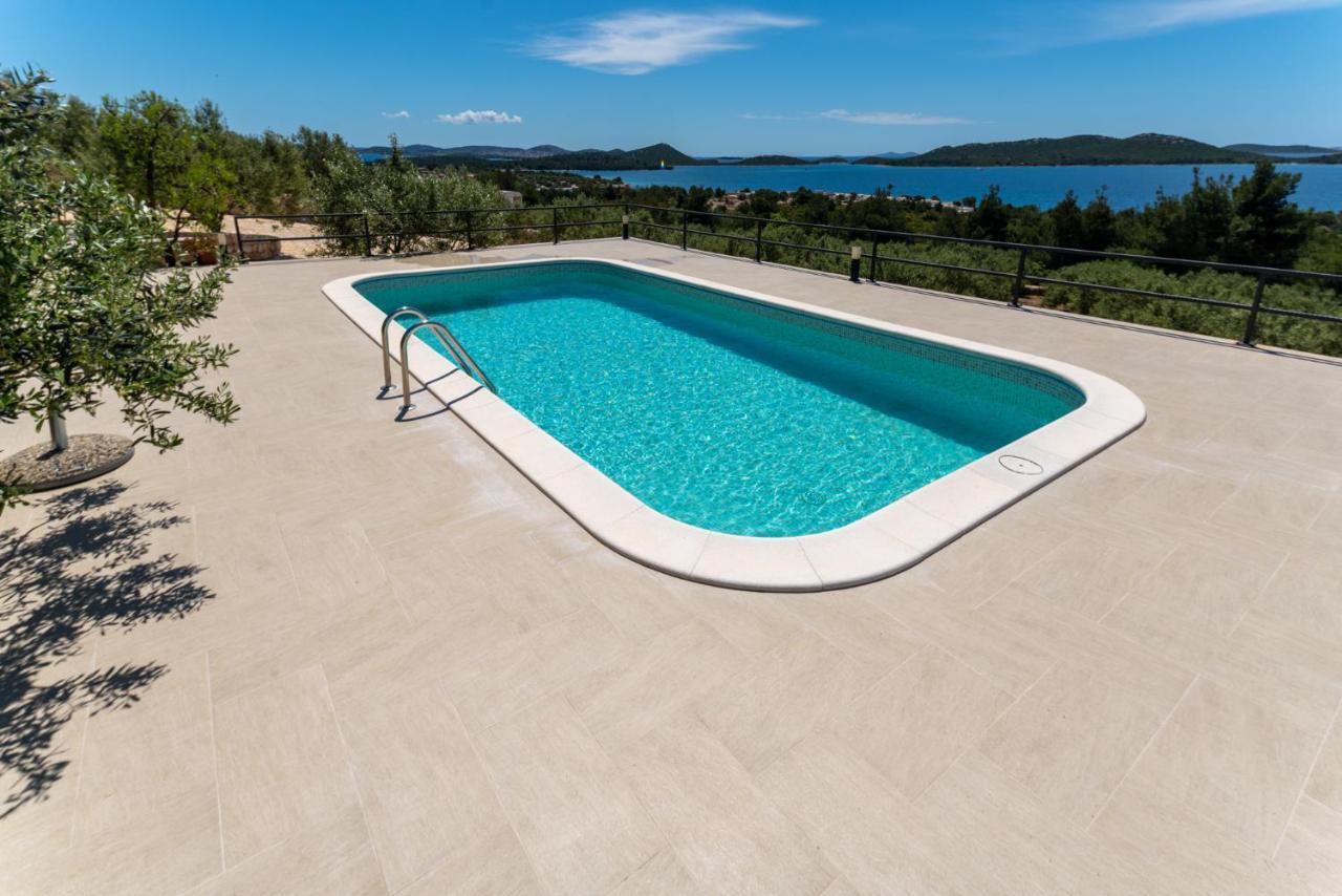 Holiday Home Svemir ドラゲ エクステリア 写真