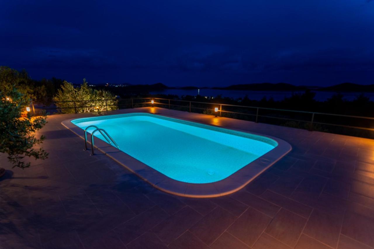 Holiday Home Svemir ドラゲ エクステリア 写真