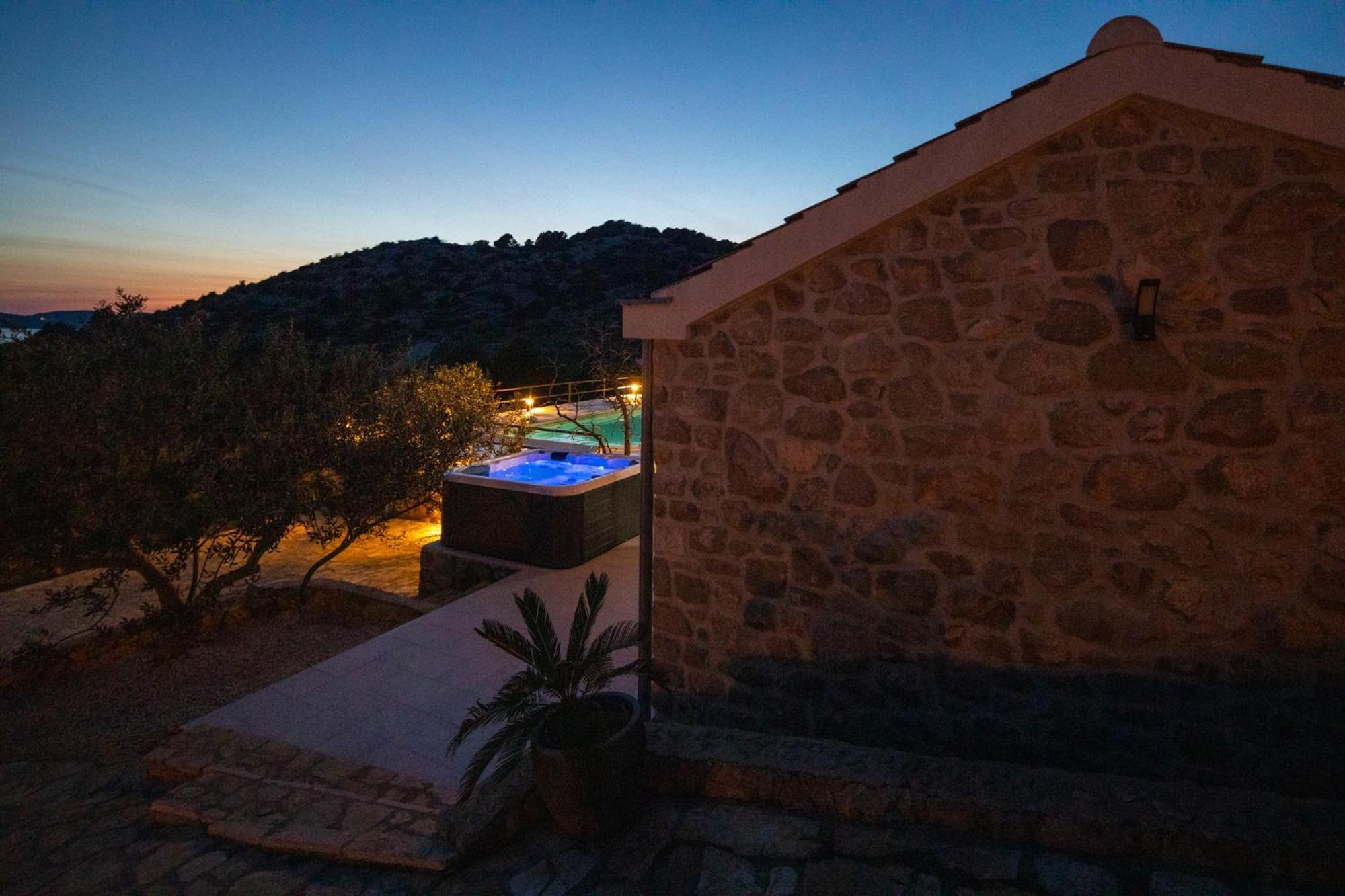 Holiday Home Svemir ドラゲ エクステリア 写真