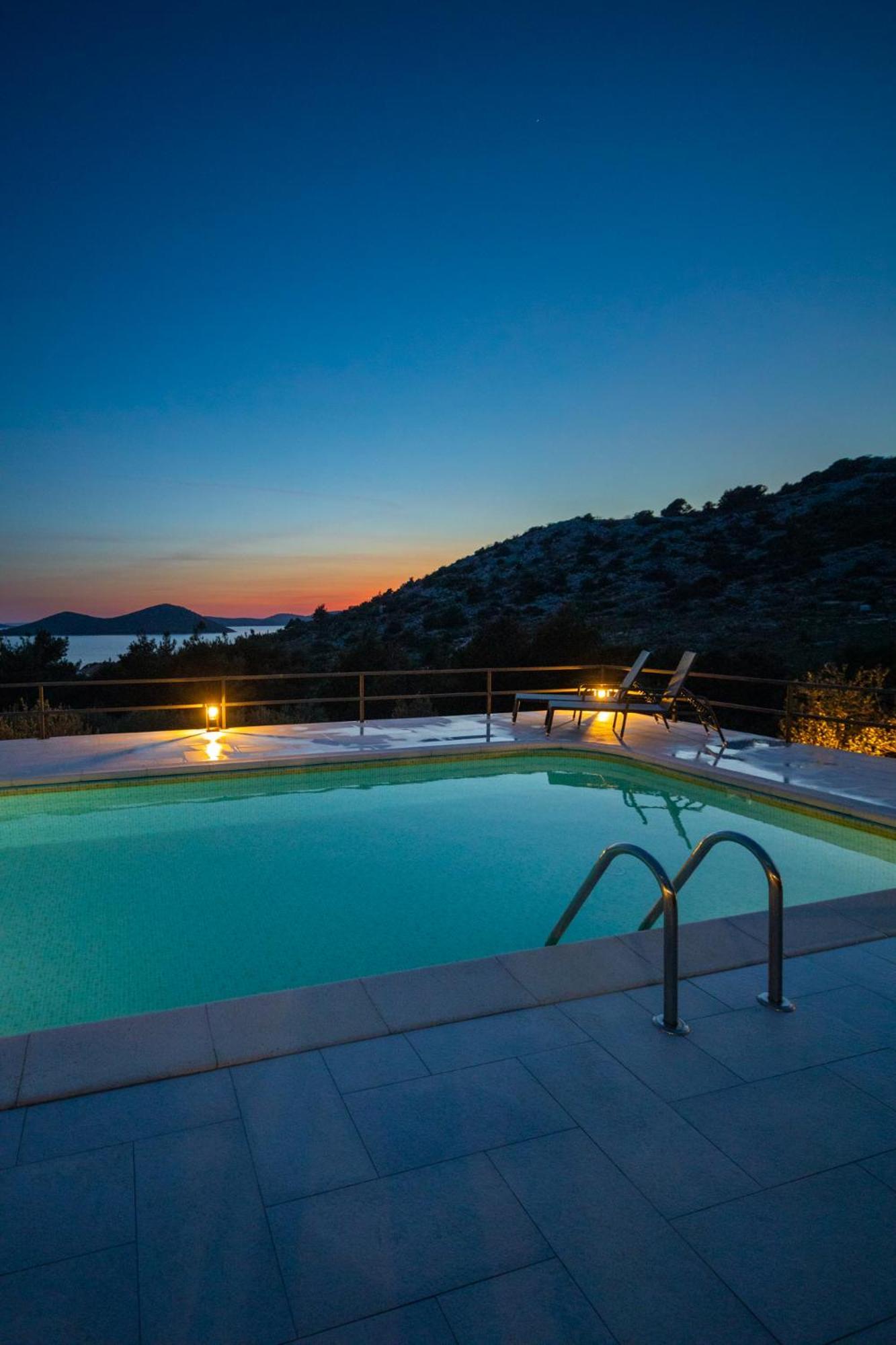 Holiday Home Svemir ドラゲ エクステリア 写真