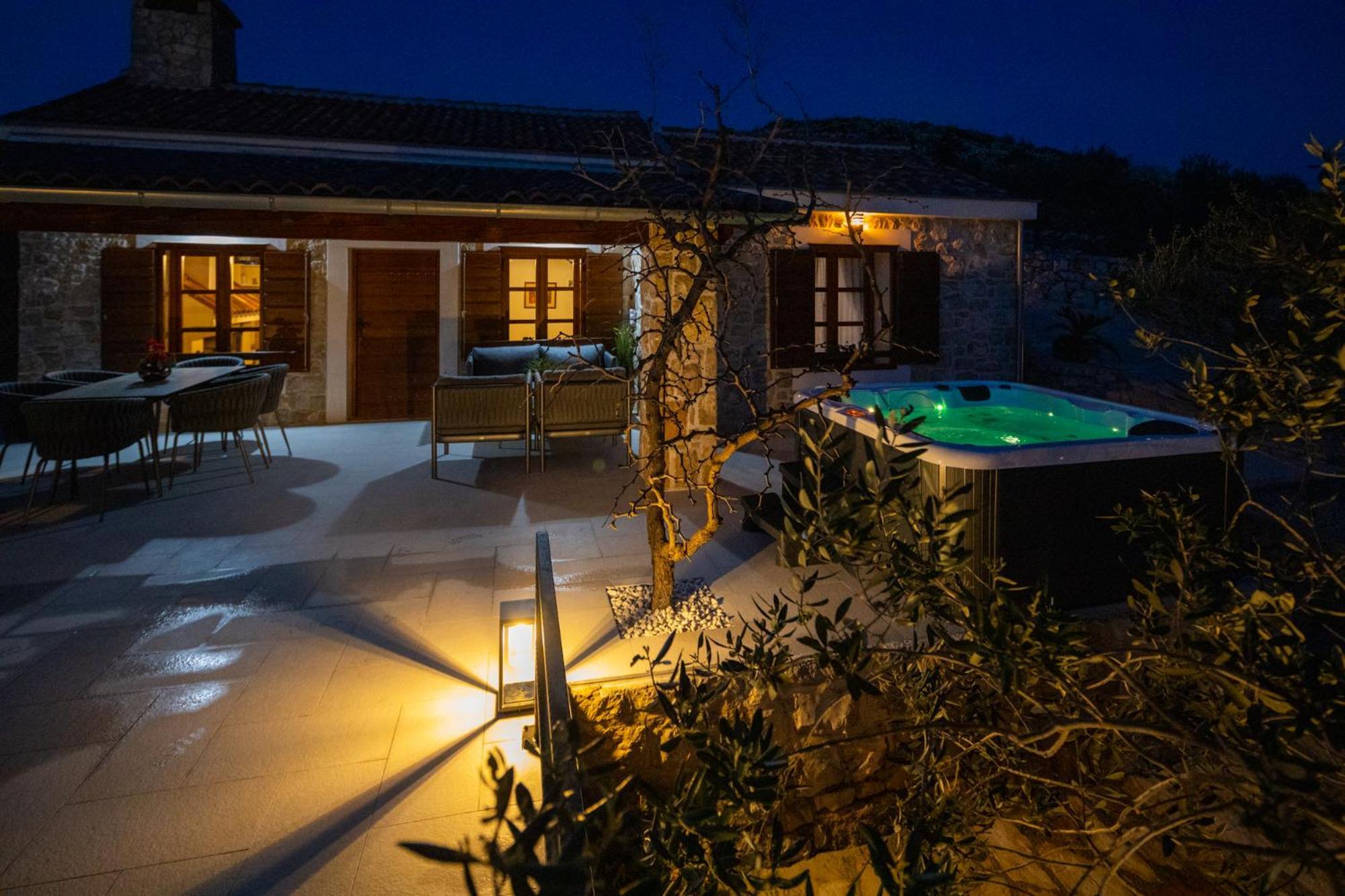 Holiday Home Svemir ドラゲ エクステリア 写真